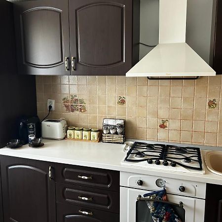 Lalelelor Apartment Сучава Екстер'єр фото