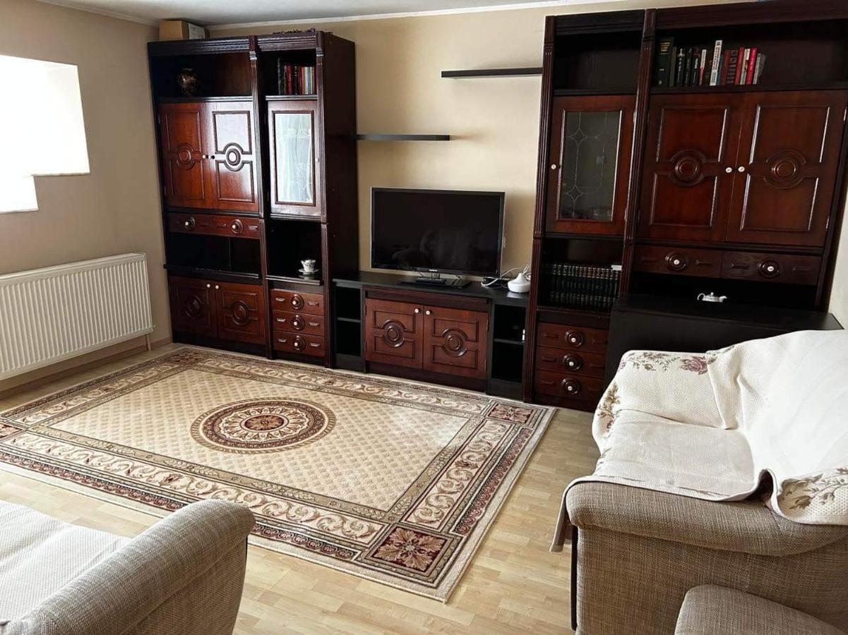 Lalelelor Apartment Сучава Екстер'єр фото